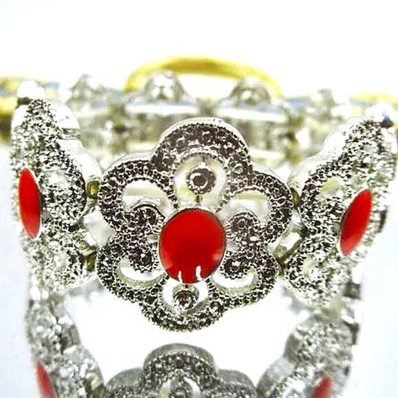 Unbranded Jewelry - 💖Metal Bracelet
